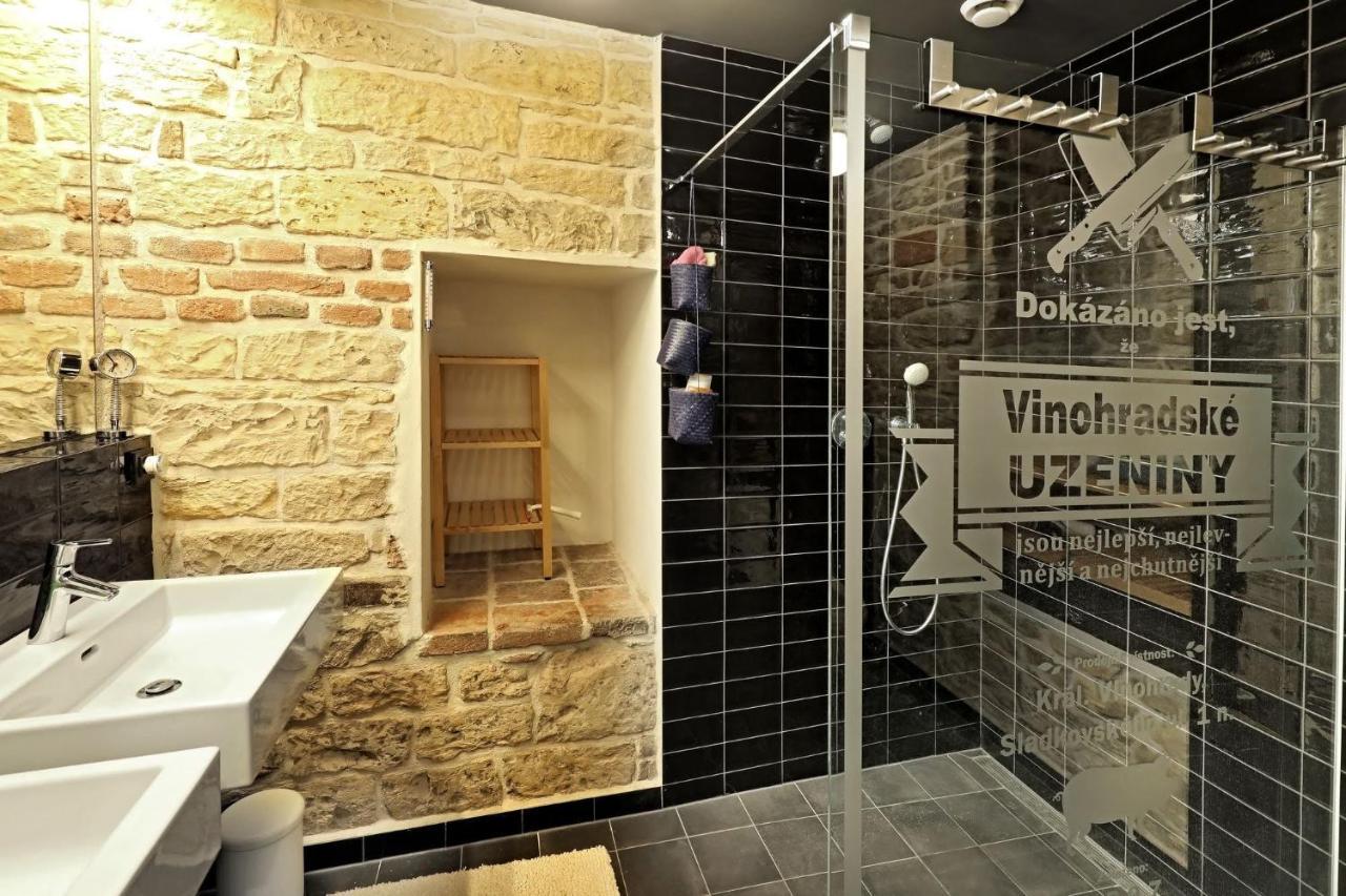 American Loft In The Heart Of Praag Buitenkant foto